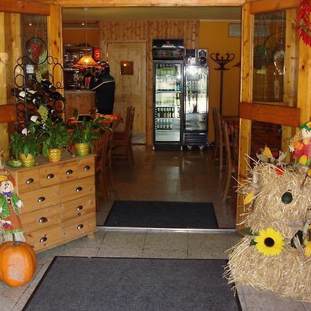 Kis-Duna Motel & Camping Mosonmagyaróvár Esterno foto