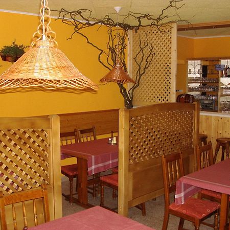 Kis-Duna Motel & Camping Mosonmagyaróvár Esterno foto