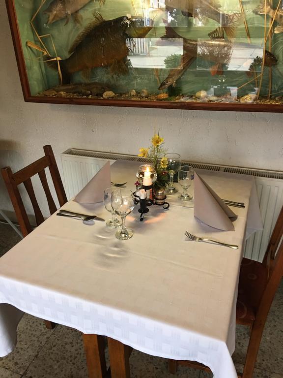 Kis-Duna Motel & Camping Mosonmagyaróvár Esterno foto
